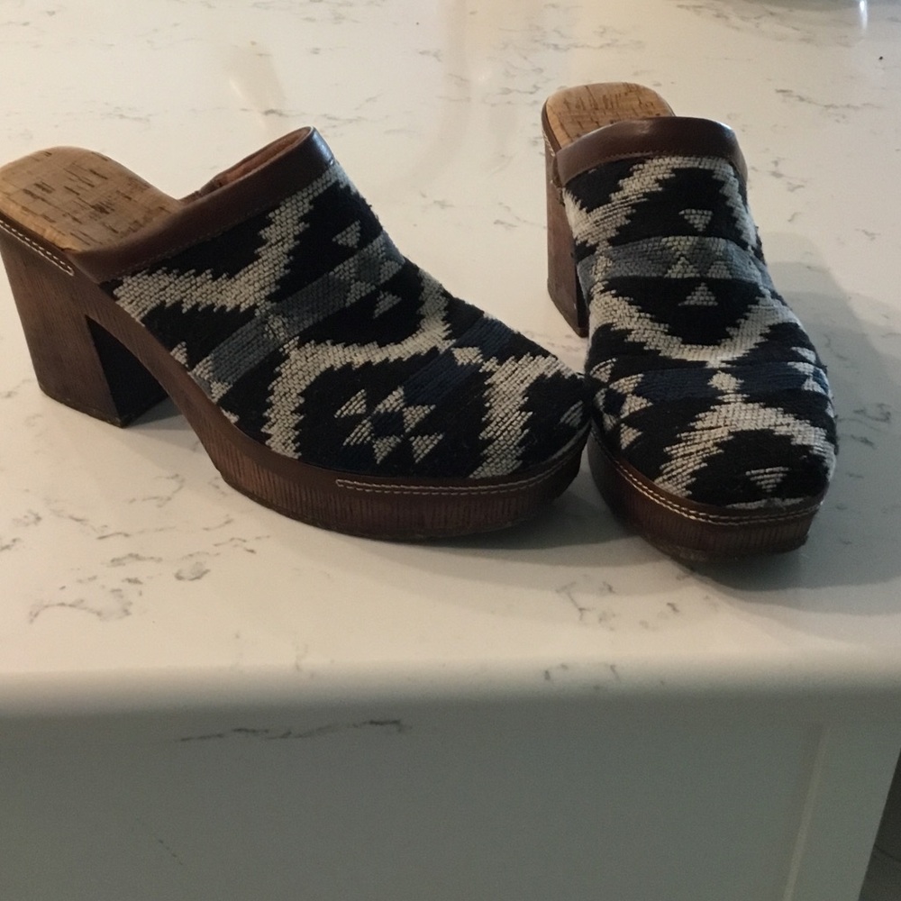 Korks 10 tapestry clogs